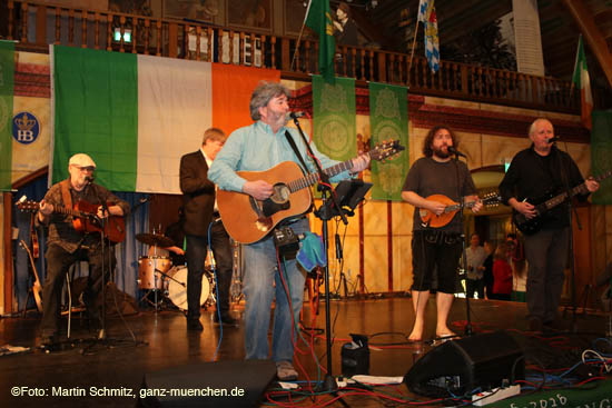 Paul Daly mit Band bei der Irischen Nacht im Hofbräuhaus am 11.03.2017 (©Foto.Martin Schmitz)
